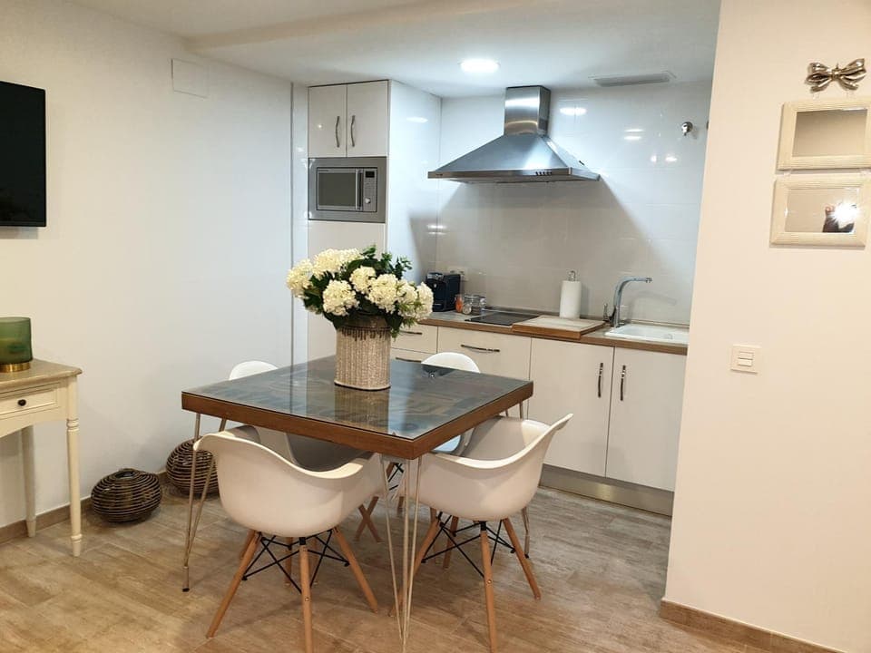 Kitchen or kitchenette, Communal kitchen