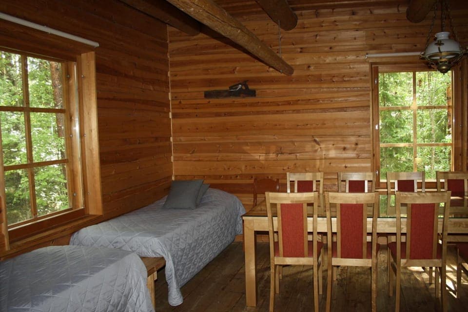 Bed, Seating area, Bedroom