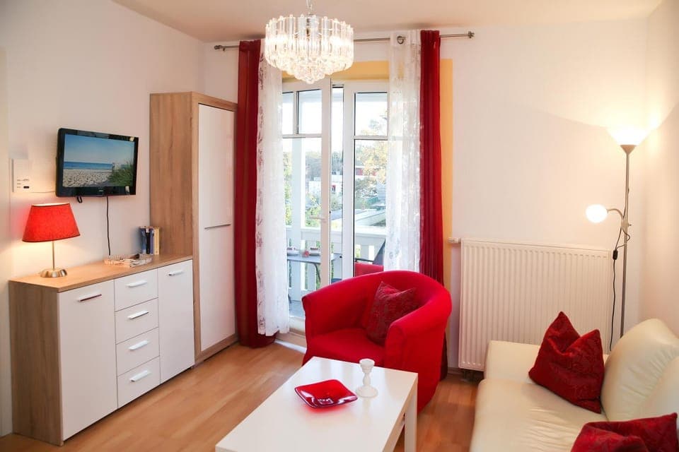 TV and multimedia, Living room, Photo of the whole room, Seating area