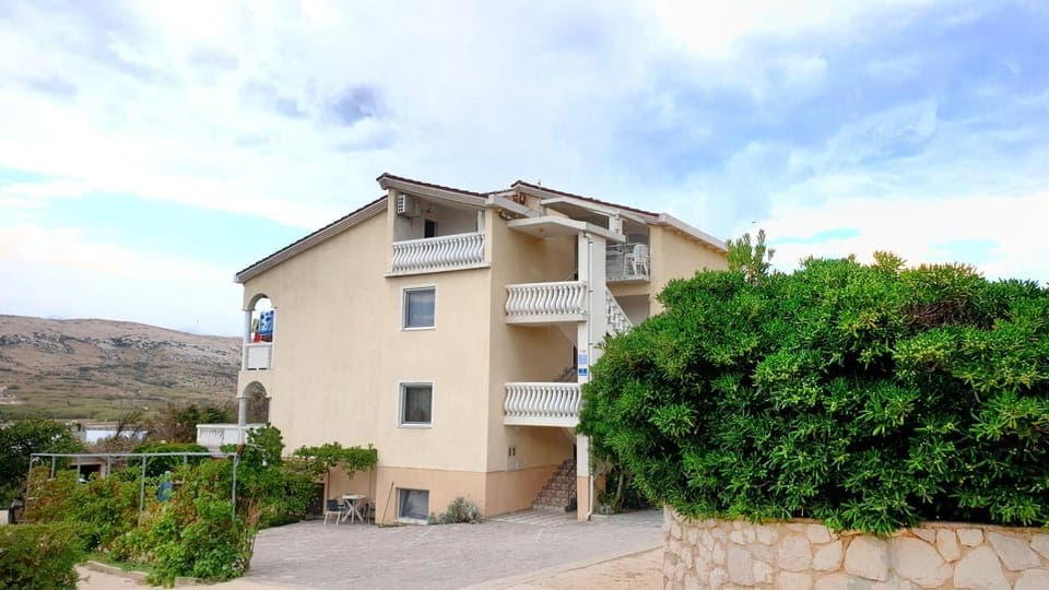 Property building, Mountain view, Sea view, Street view, Parking
