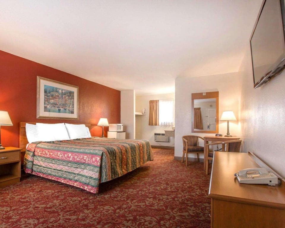 Photo of the whole room, On site