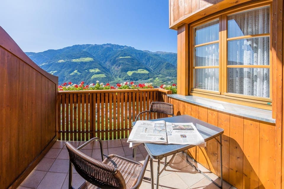 Balcony/Terrace, Mountain view