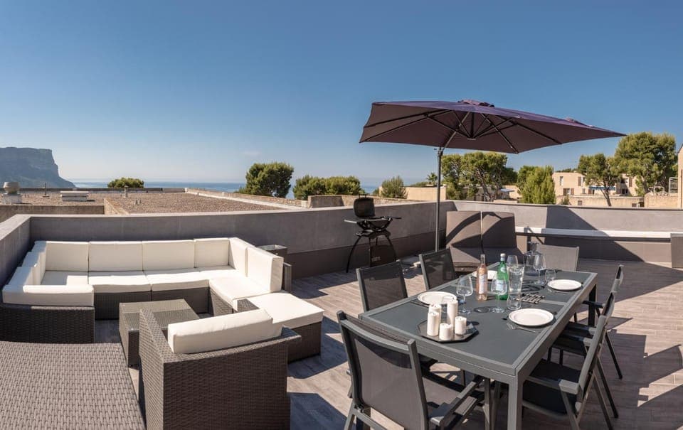 Patio, BBQ facilities, Balcony/Terrace, Sea view