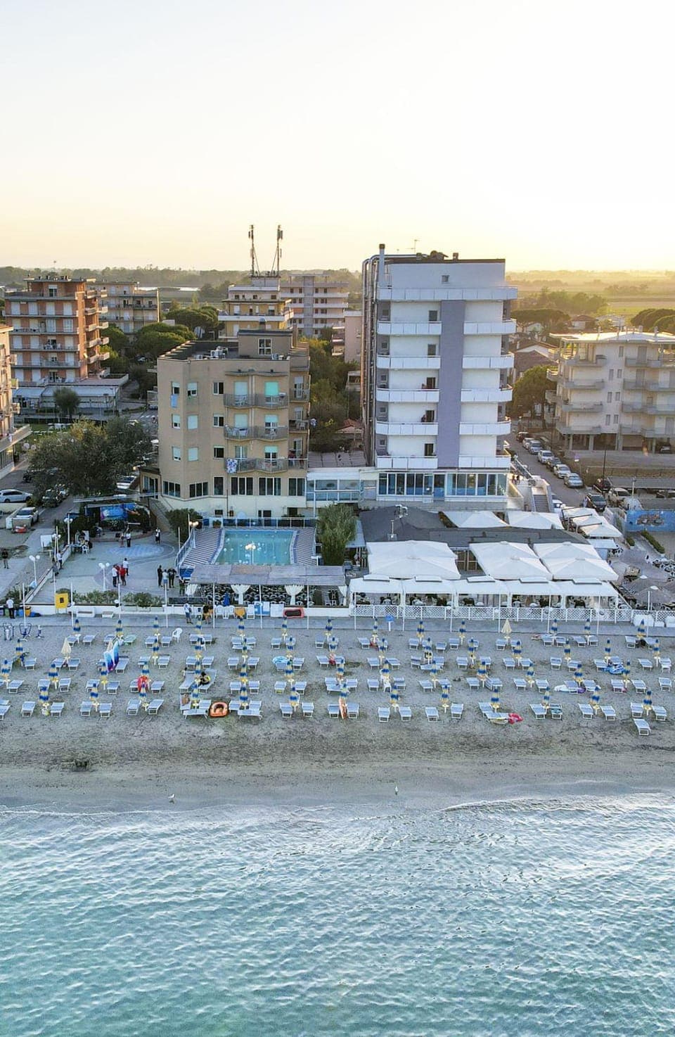 Property building, Beach, Evening entertainment, Sea view