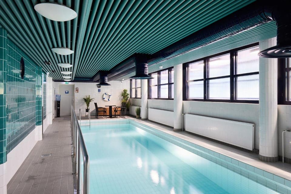 Swimming pool