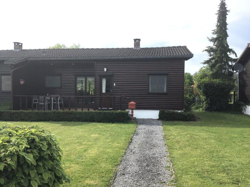 Property building, Facade/entrance, Garden, Balcony/Terrace, Balcony/Terrace, On site