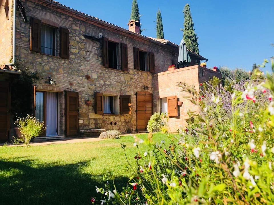 Facade/entrance, Garden view