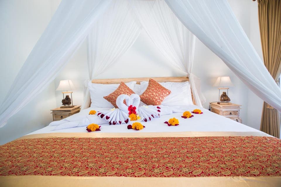 Bed, Photo of the whole room, Bedroom