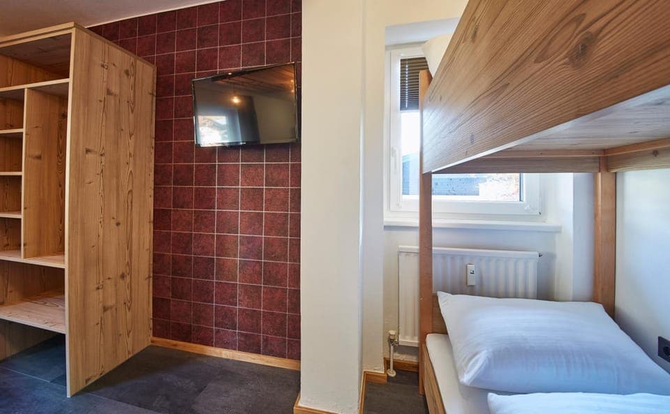 TV and multimedia, bunk bed