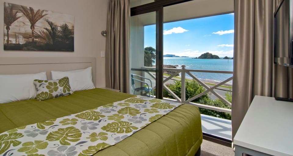 TV and multimedia, Bedroom, Sea view