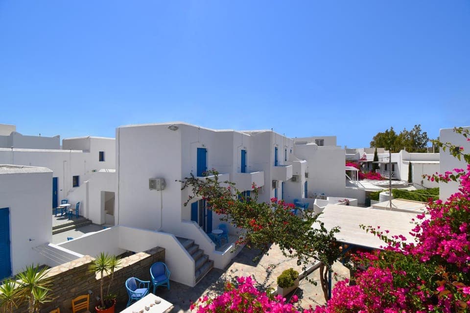 Property building, Day