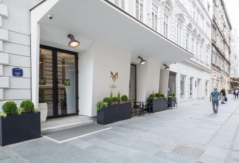 Facade/entrance, Street view