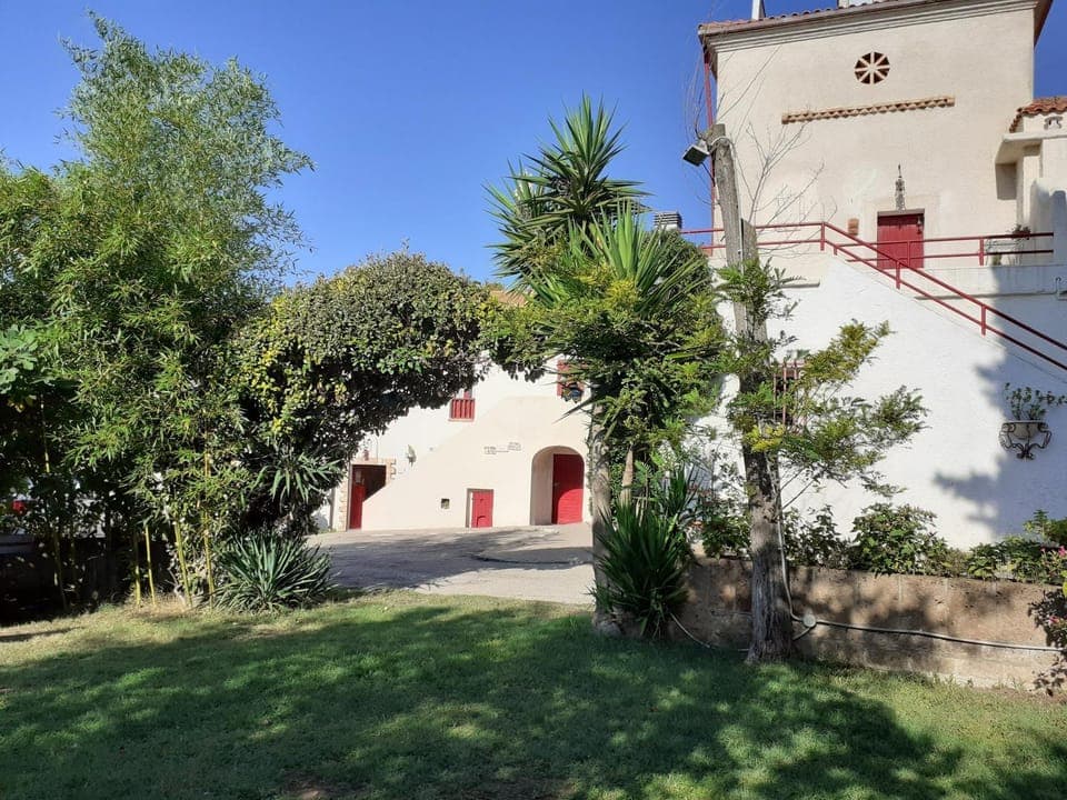 Property building, Garden