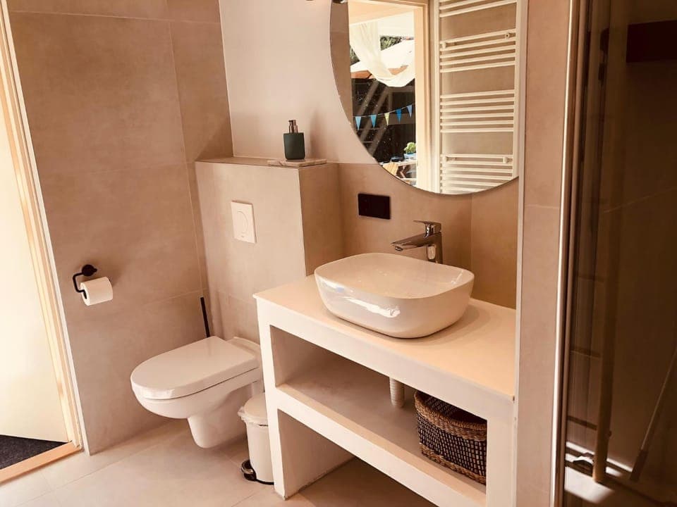 Property building, Bathroom