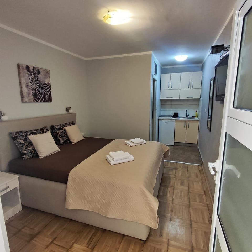 Apartmani Radovic 2 Bed and Breakfast in Budva