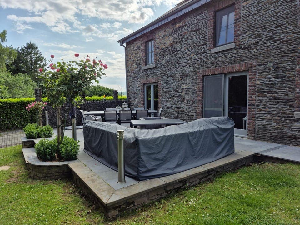 Patio, Patio, Spring, Day, Garden, Garden view, Garden view