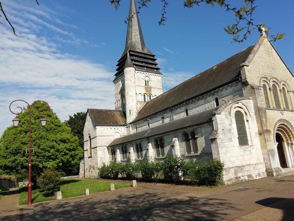 Property building, Day, Landmark view