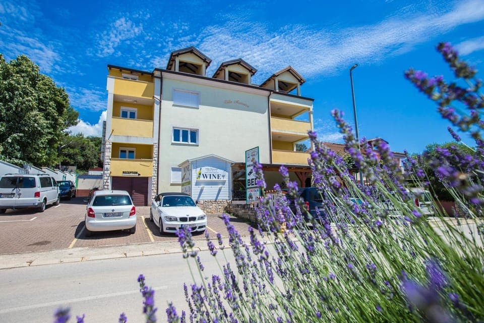 Property building, Parking