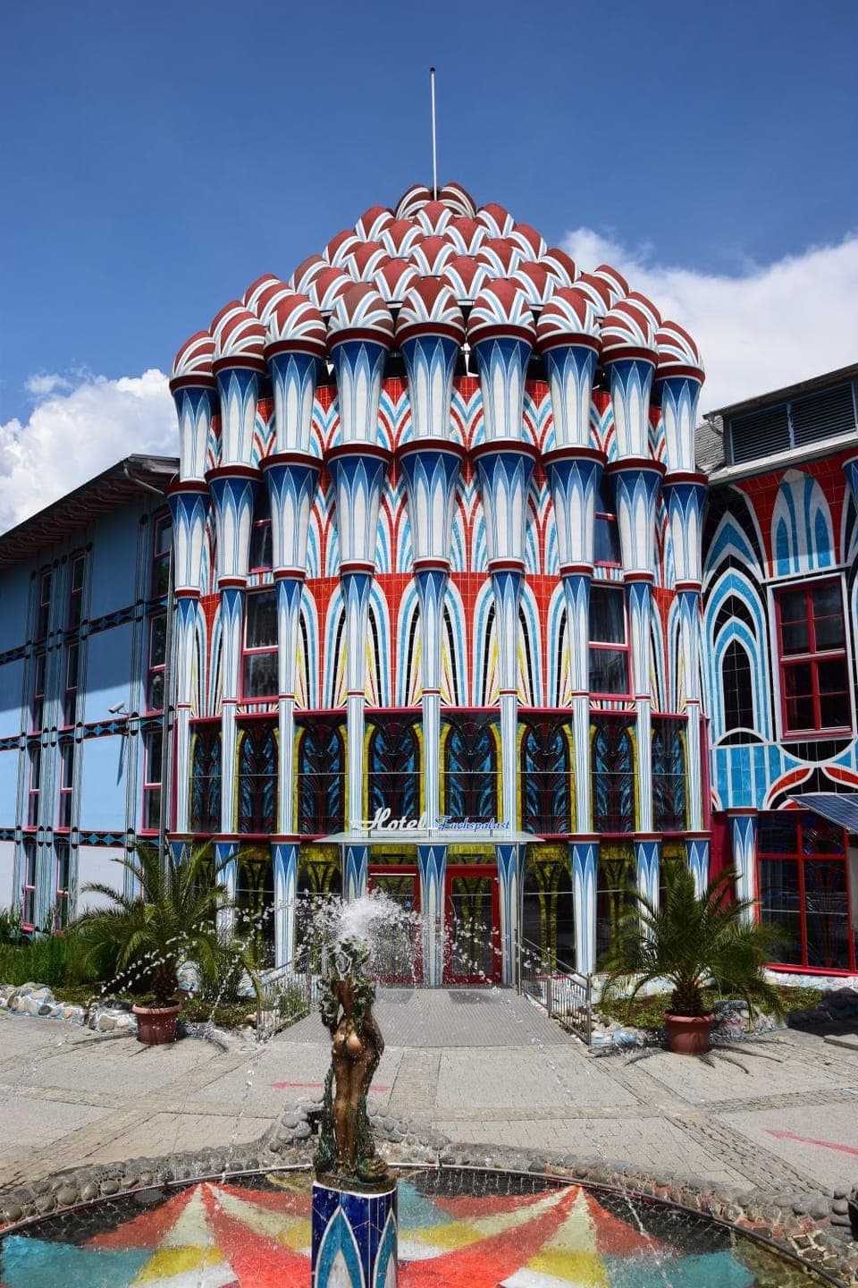 Property building, Facade/entrance, Day