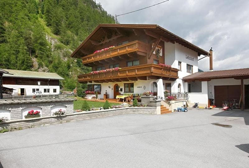 Property building, Day