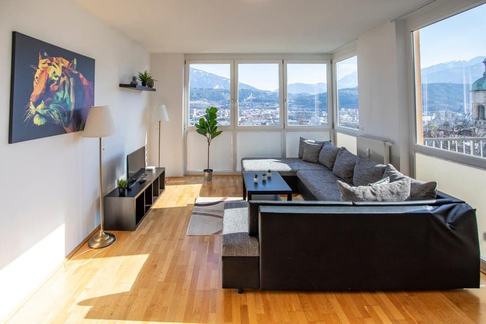 Living room, Mountain view