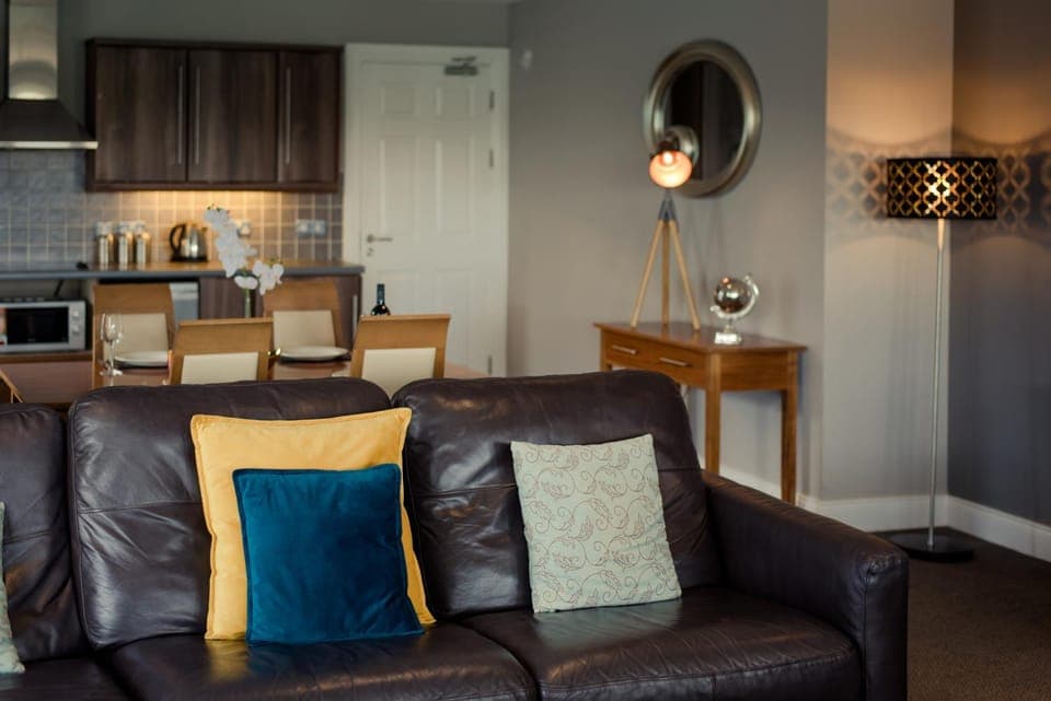 Kitchen or kitchenette, Living room, Dining area, minibar