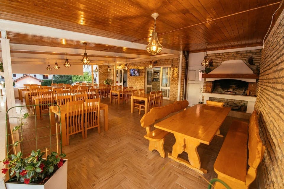 Restaurant/places to eat