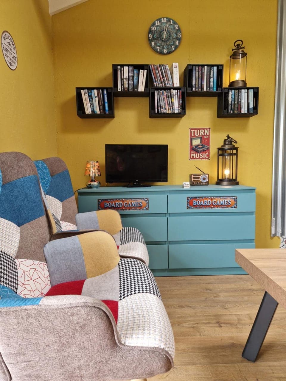 Communal lounge/ TV room, Lobby or reception