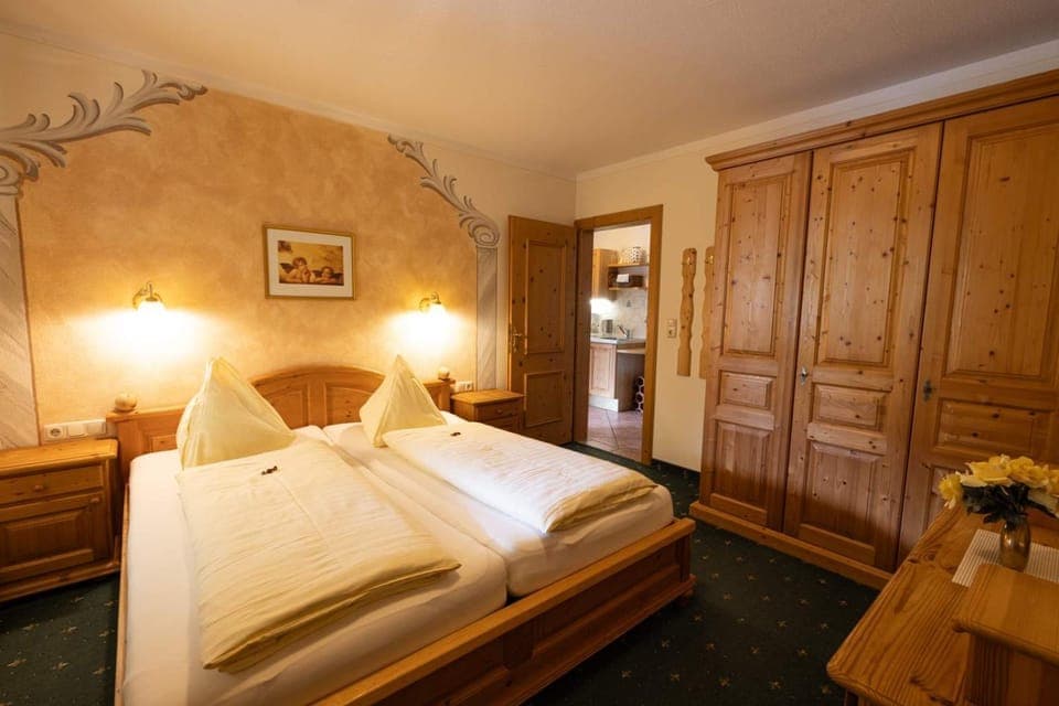 Bed, Bedroom, wardrobe