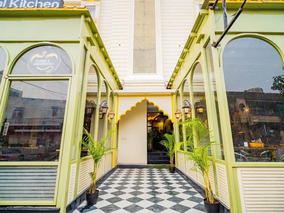 Property building, Facade/entrance