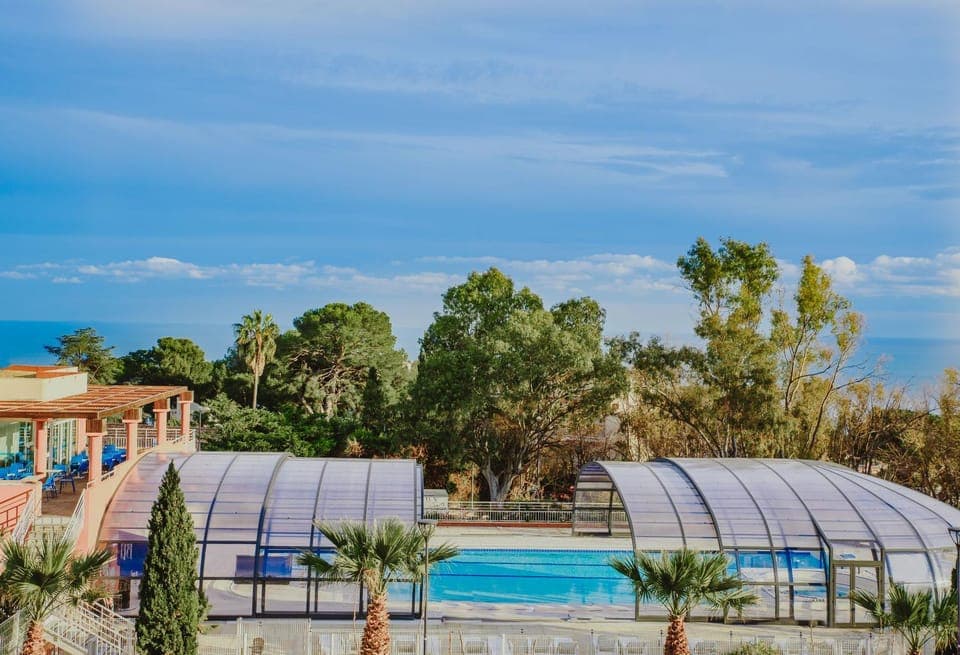 Sea view, Swimming pool