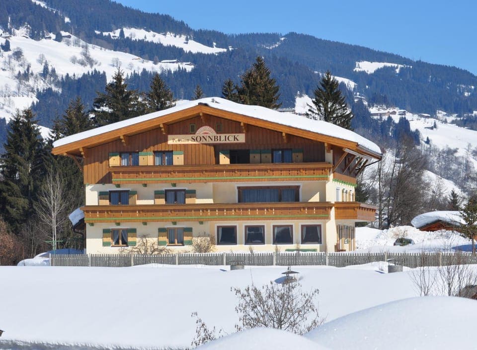 Property building, Day, Natural landscape, Winter, Mountain view