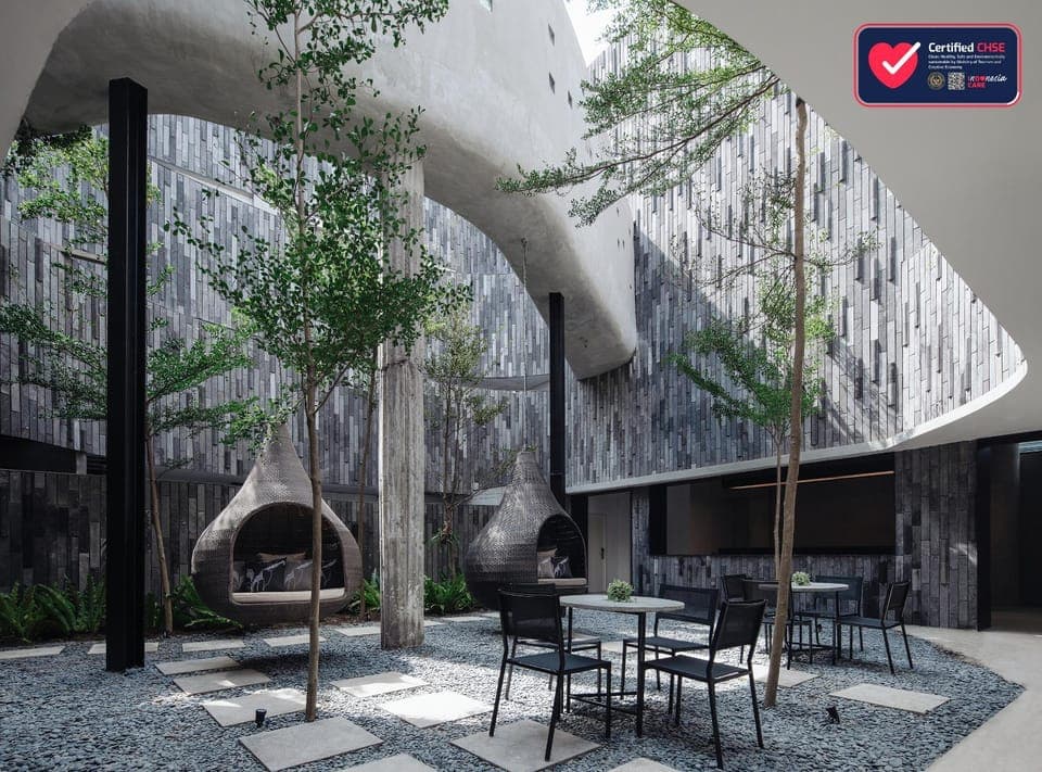 Property building, Garden