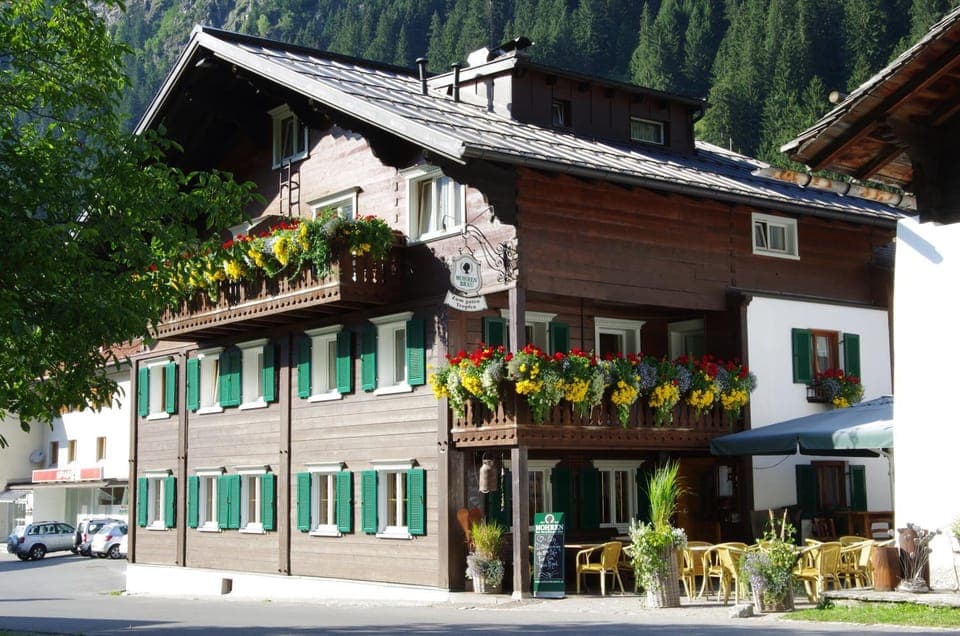 Facade/entrance, Summer