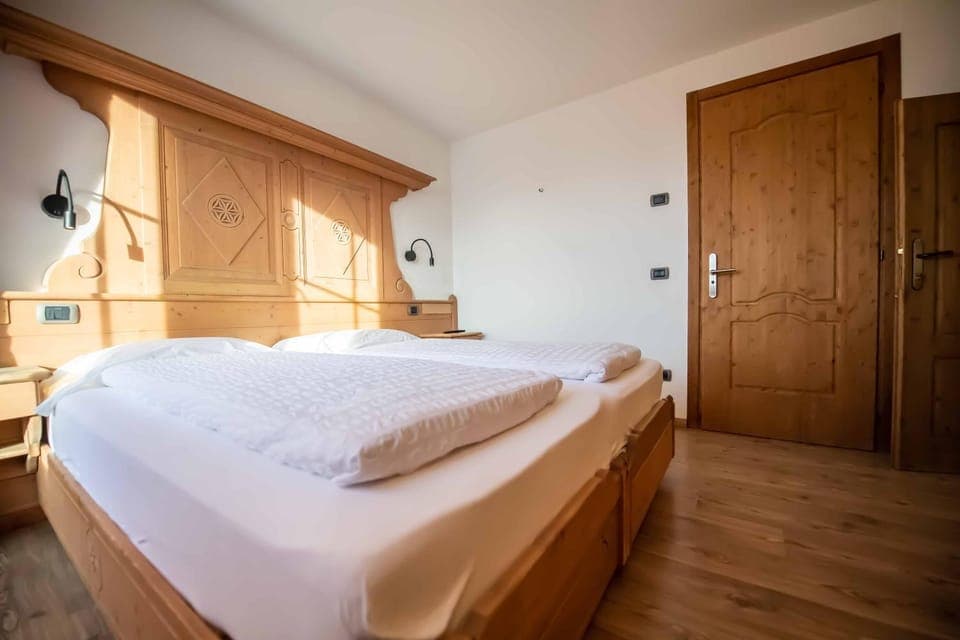 Bed, Photo of the whole room, Bedroom, towels, wardrobe