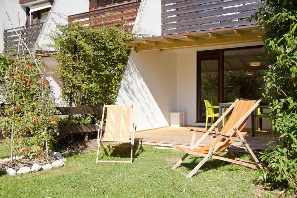 Patio, Garden, Dining area