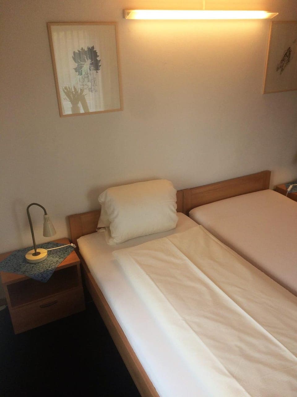 Bed, Photo of the whole room, Decorative detail