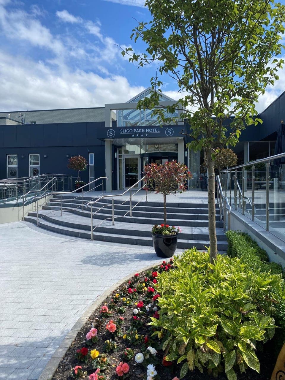 Property building, Facade/entrance