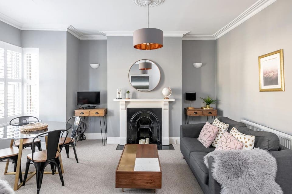 Living room, Seating area, Dining area