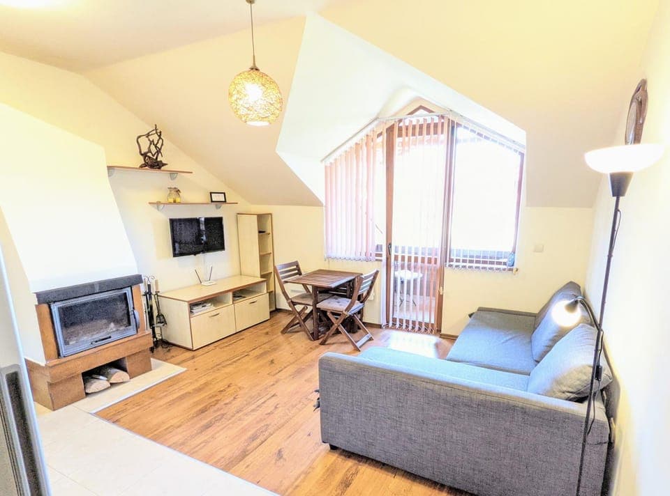 TV and multimedia, Living room, Dining area