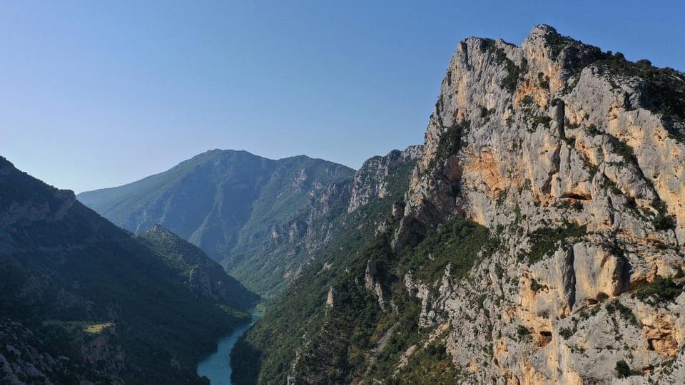 Nearby landmark, Natural landscape, Mountain view