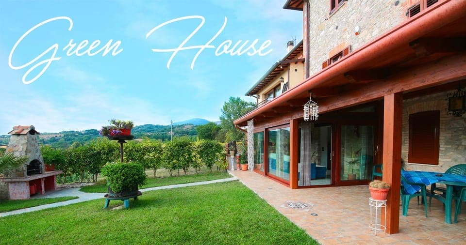 Facade/entrance, Floor plan