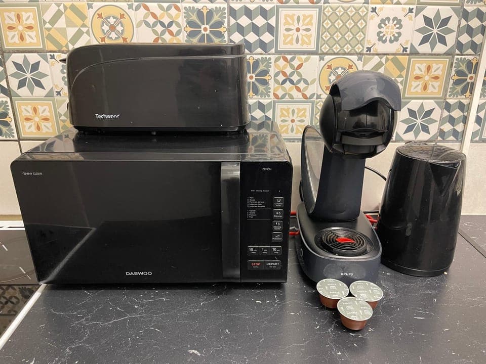 Coffee/tea facilities, minibar, toaster