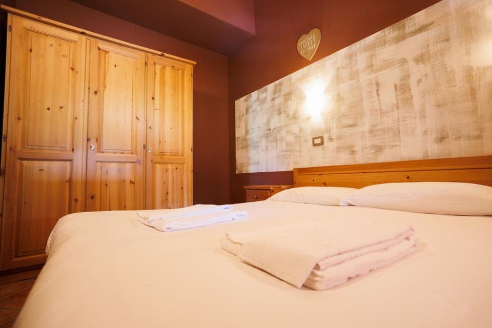 Bed, Bedroom, wardrobe