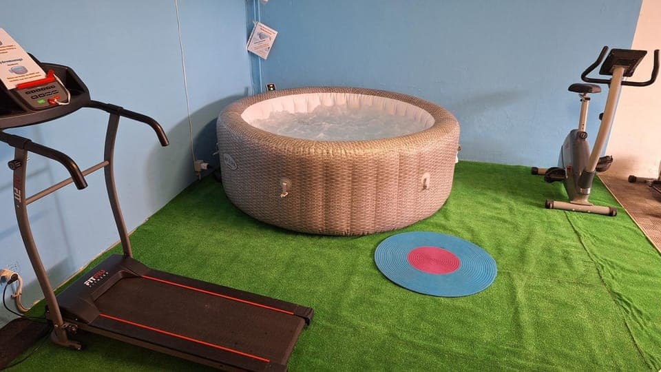 Hot Tub, Spa and wellness centre/facilities, Fitness centre/facilities