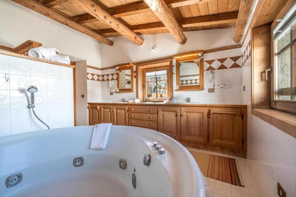 Bathroom, Mountain view, Bath