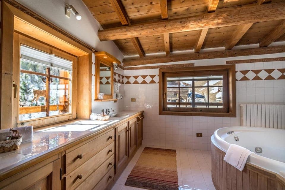 Bathroom, Mountain view, Bath