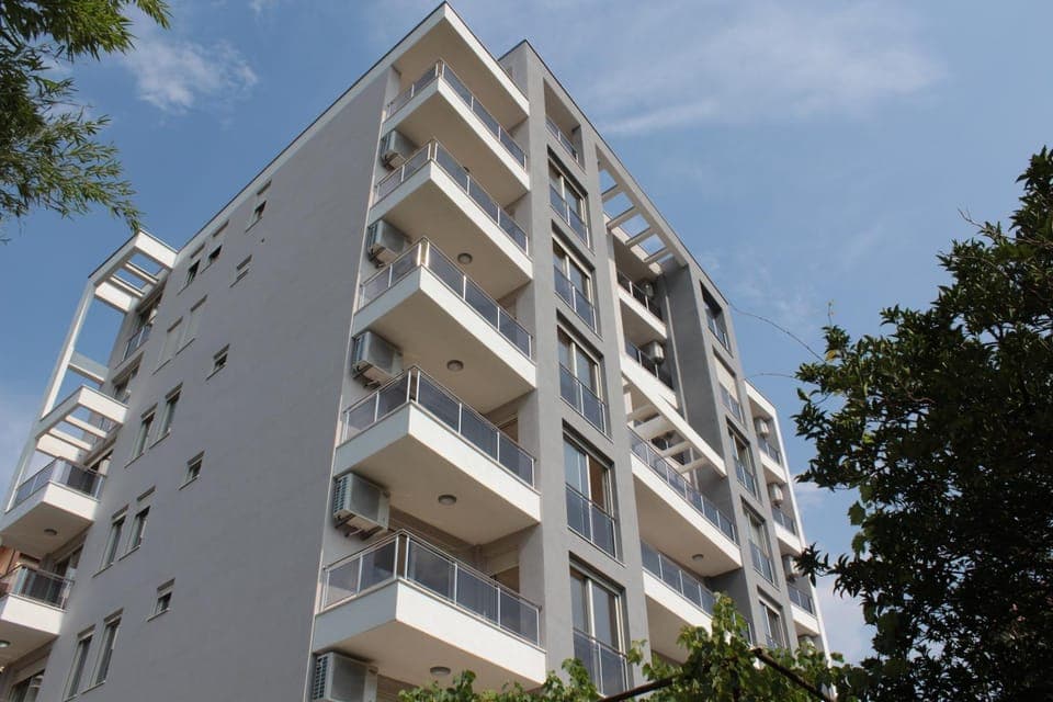 Property building, Facade/entrance