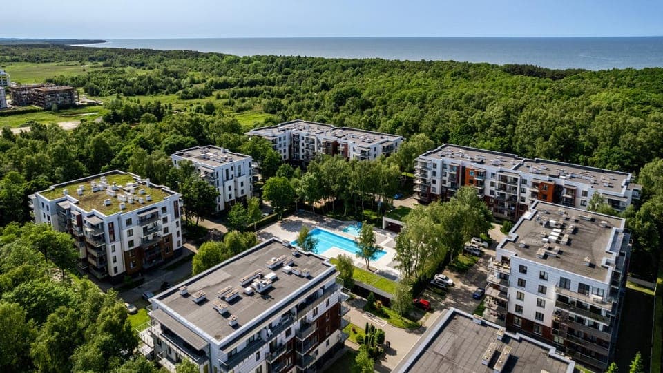 Property building, Bird's eye view, Location