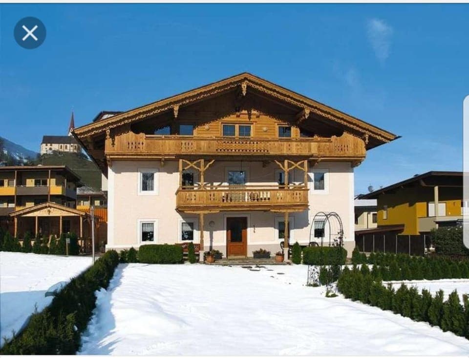 Property building, Winter